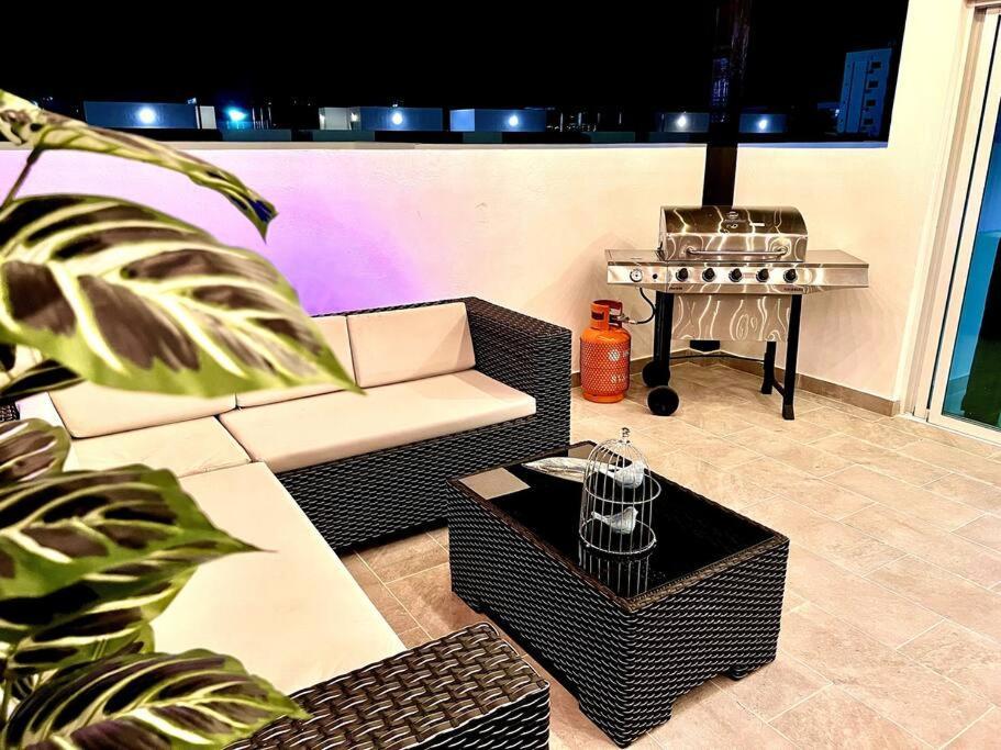 Outstanding Pent House W/Jacuzzi Apartman Santiago De Los Caballeros Kültér fotó